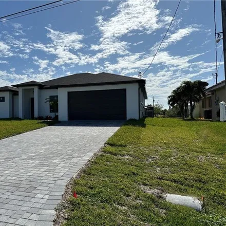 Image 2 - 198 Northeast 18th Street, Cape Coral, FL 33909, USA - House for sale