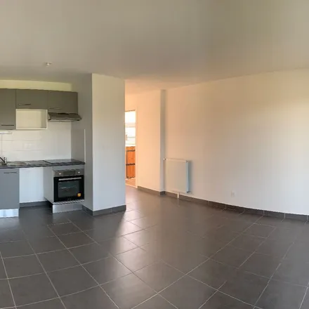 Rent this 2 bed apartment on 24 Chemin d'Azas in 31140 Aucamville, France