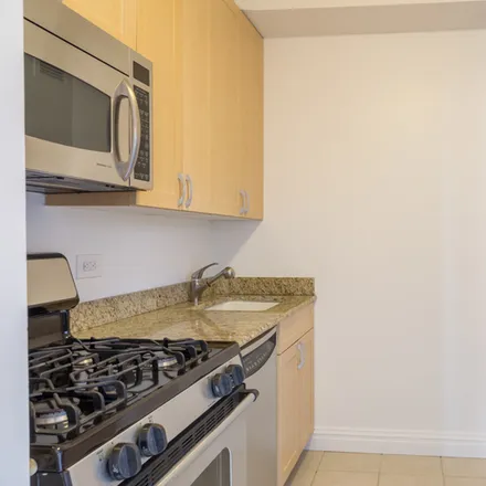 Image 2 - 236 W 48th St, Unit 8N - Apartment for rent