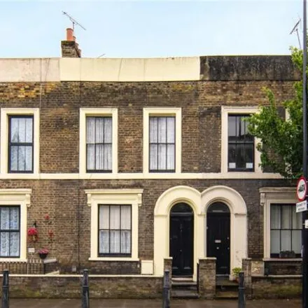Image 1 - 99 Old Ford Road, London, E2 9QF, United Kingdom - Townhouse for sale