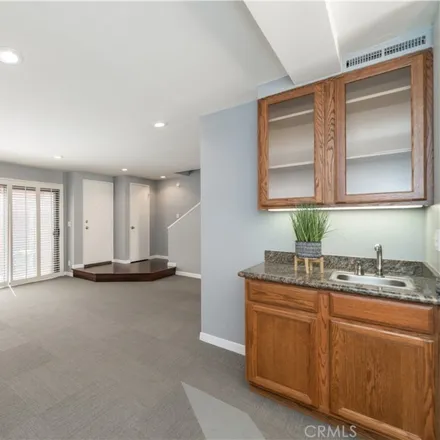 Image 2 - 4412 Ventura Canyon Avenue, Los Angeles, CA 91423, USA - Condo for sale