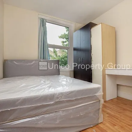 Image 5 - 25 Torrens Road, London, E15 4NA, United Kingdom - Townhouse for rent