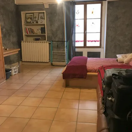 Rent this 1 bed apartment on 3 Rue Jean Jaurès in 71700 Tournus, France