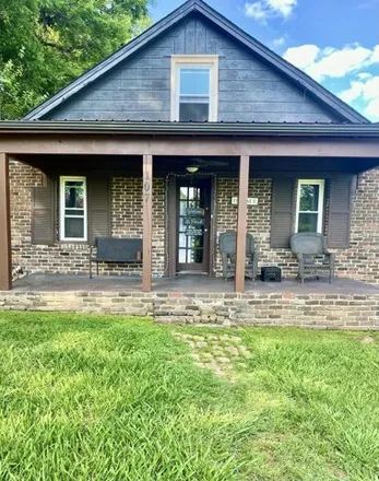 Buy this 2 bed house on 193 Shofner Street in Mount Pleasant, TN 38474