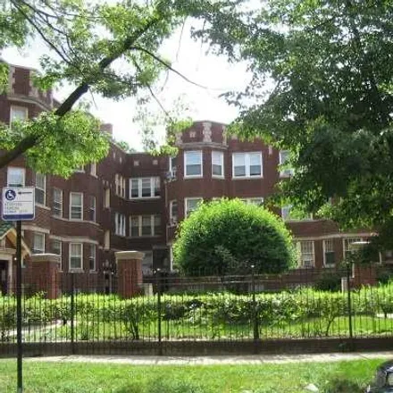 Buy this 1 bed house on 6620-6622 South Greenwood Avenue in Chicago, IL 60637