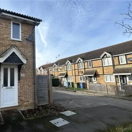 Buy this 2 bed house on Statham Court in Binfield, RG42 1FS
