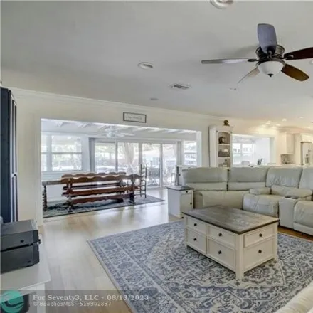 Image 5 - 1910 Southeast 18th Street, Lauderdale-by-the-Sea, Broward County, FL 33062, USA - House for sale