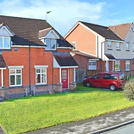 Rent this 2 bed duplex on Clover Way in Killinghall, HG3 2WE