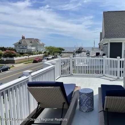 Image 2 - 31 Sylvania Avenue, Avon-by-the-Sea, Monmouth County, NJ 07717, USA - House for rent