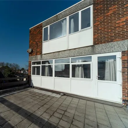 Rent this 3 bed apartment on Tesco's Car Park in High Street, Ivy Chimneys