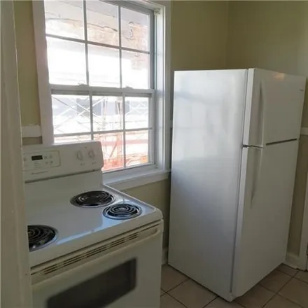 Image 3 - 6239 Cameron Blvd Unit Upper, New Orleans, Louisiana, 70122 - House for rent
