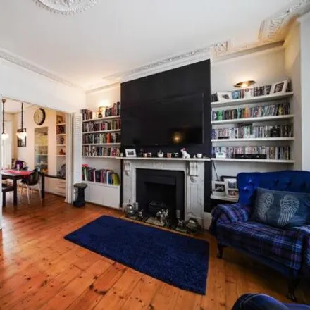 Image 3 - 68 Chambers Road, London, N7 0LZ, United Kingdom - Apartment for sale