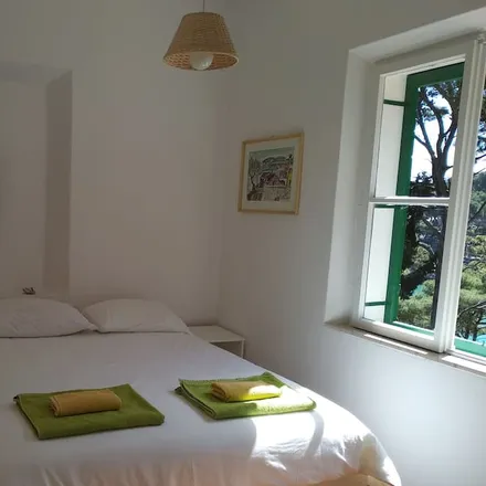 Rent this 2 bed apartment on Jelsa / otok Hvar in Strossmayerovo šetalište, 21465 Jelsa