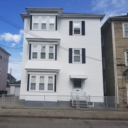Rent this 3 bed apartment on 105 Thomas Street in Flint Village, Fall River