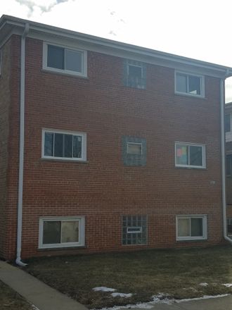 Rent this 2 bed townhouse on 3410 Warren Avenue in Bellwood, IL 60104
