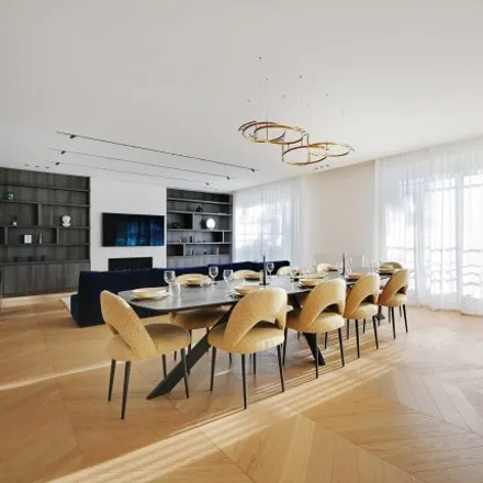 Rent this 4 bed apartment on Neuilly-sur-Seine