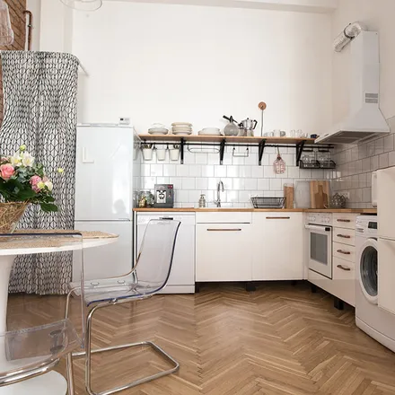 Rent this 2 bed apartment on Budapest in Thököly út 25, 1076