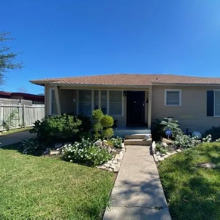 Buy this 3 bed house on 433 Stages Drive in Corpus Christi, TX 78412