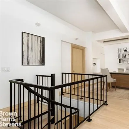Image 4 - Chelsea Triplex Loft with Outdoor Space in Chelsea - Apartment for sale
