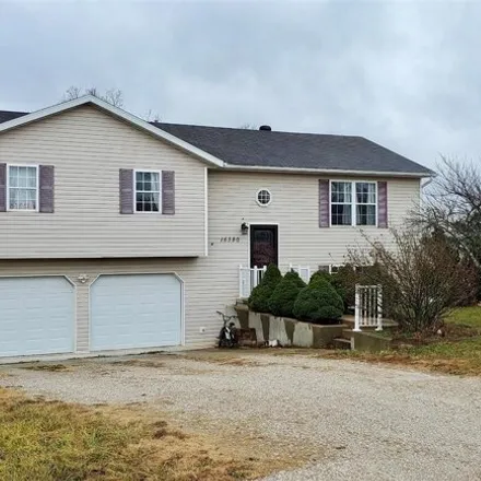 Buy this 3 bed house on 15388 Top Drive in Pulaski County, MO 65584
