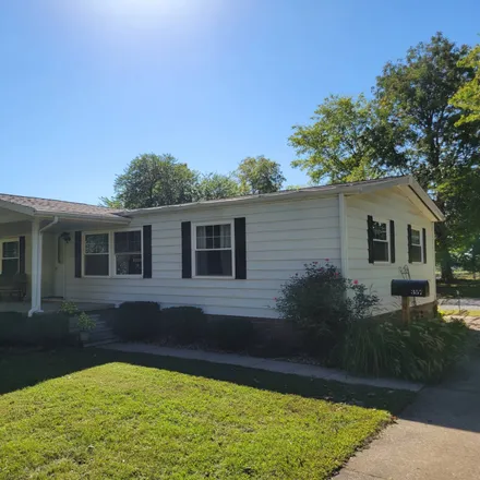 Buy this 3 bed house on 333 500E in Albion, IL 62806