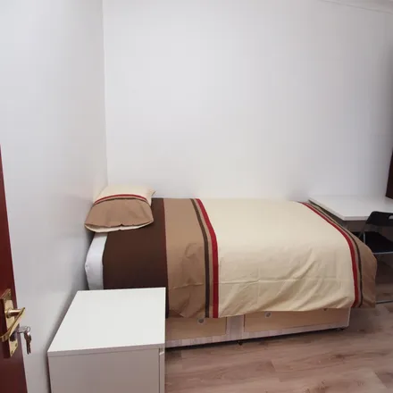 Rent this 4 bed room on Scales Road in Tottenham Hale, London