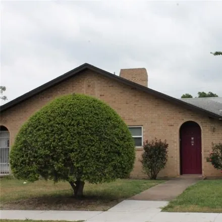 Rent this 3 bed house on 13442 Red Fern Lane in Dallas, TX 75240
