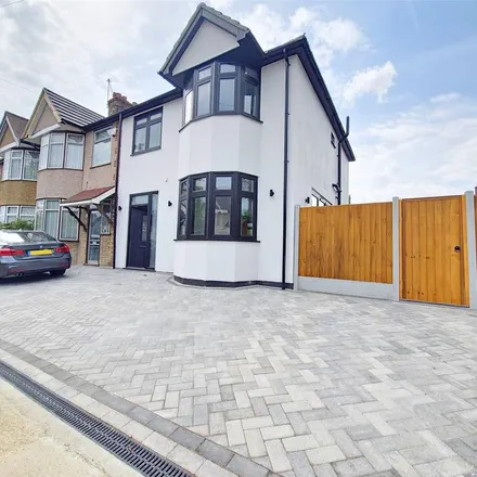 Rent this 4 bed house on Norfolk Road in London, RM14 2RE