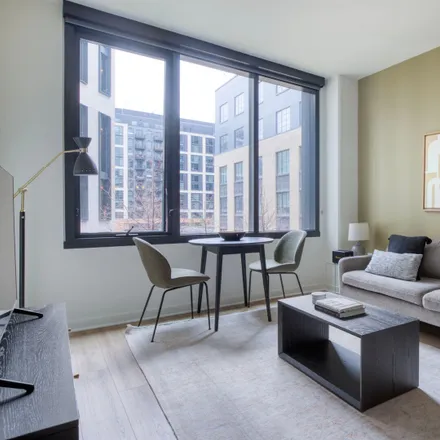 Rent this 2 bed apartment on New York Avenue Bridge in New York Avenue Northeast, Washington