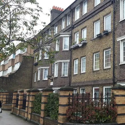 Rent this 3 bed apartment on Milton House in Bethnal Green Estate, London
