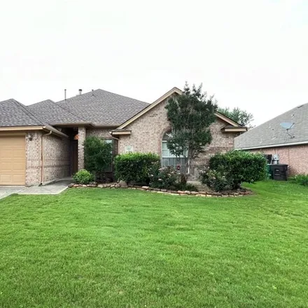 Rent this 4 bed house on 8701 Saranac Trail in Fort Worth, TX 76118