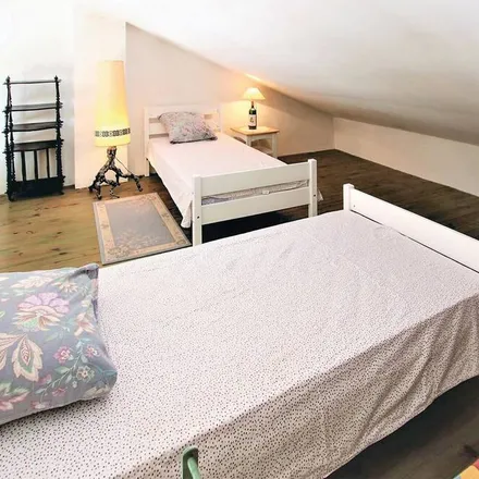 Rent this 3 bed house on Église Saint-Vincent in Rue Maréchal Leclerc, 13670 Saint-Andiol