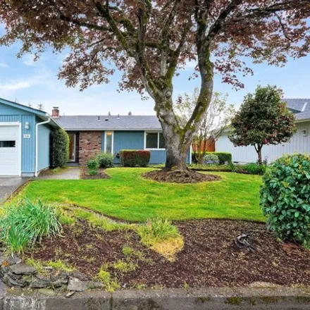 Buy this 3 bed house on 926 Nightingale Court Northeast in Keizer, OR 97313