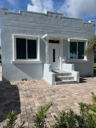 Rent this 3 bed house on 346 9th Street in West Palm Beach, FL 33401