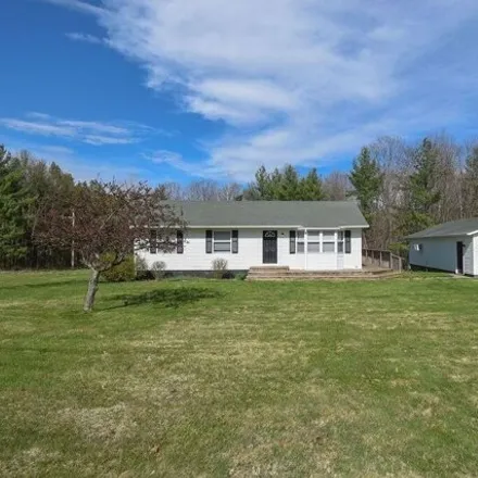 Image 1 - 8740 Northland Drive, Stanwood, Mecosta Township, MI 49346, USA - House for sale