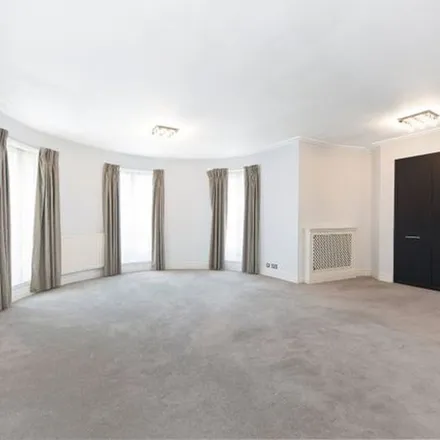 Rent this 3 bed apartment on 45 Gloucester Square in London, W2 2TQ