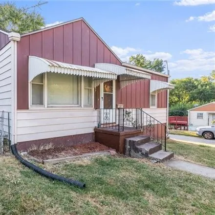 Image 4 - 501 North Bellaire Avenue, Kansas City, MO 64123, USA - House for sale