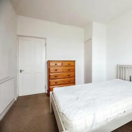Image 6 - Doland Court, Renmuir Street, London, SW17 9SS, United Kingdom - Apartment for sale