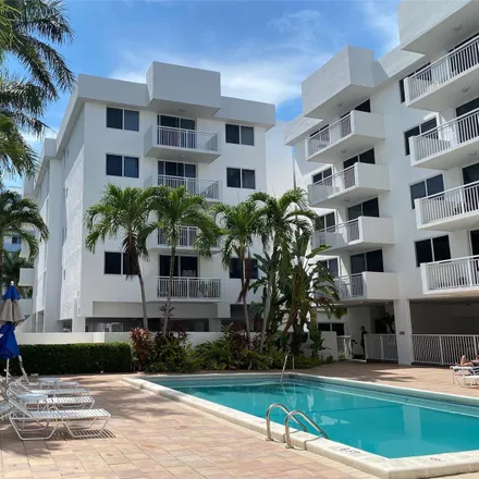 Image 5 - Bayview Condominium, 1345 Lincoln Road, Miami Beach, FL 33139, USA - Condo for sale