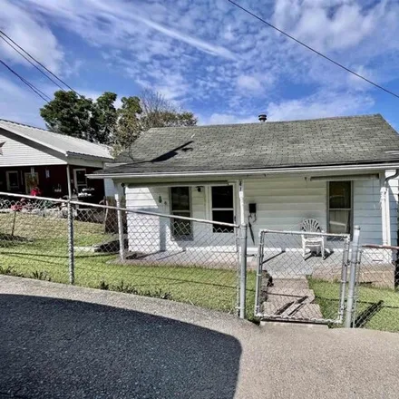 Buy this 2 bed house on 410 Simpson Avenue in Clarksburg, WV 26301