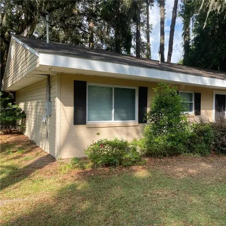 Buy this 4 bed house on 507 Holly Street in Clover Heights, Glynn County
