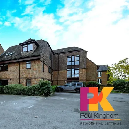 Rent this 1 bed apartment on Cambridge Road in Marlow, SL7 2QD