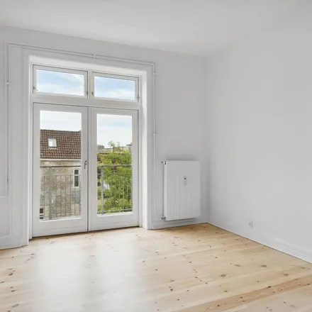 Rent this 4 bed apartment on Vesterå 17 in 9000 Aalborg, Denmark