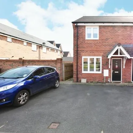 Buy this 2 bed house on Memorial Close in Cheswick Green, B90 4LJ