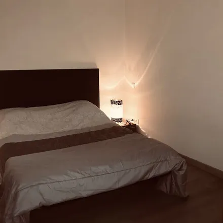 Rent this 1 bed apartment on 34420 Villeneuve-lès-Béziers