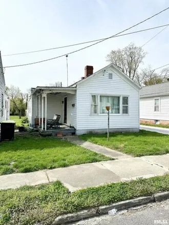 Buy this 2 bed house on 400 Ebey Street in Jacksonville, IL 62650