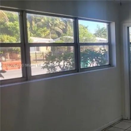 Image 6 - 200 Northeast 162nd Street, Miami-Dade County, FL 33162, USA - House for rent