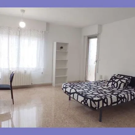 Rent this 5 bed apartment on Calle Pablo Iglesias in 28, 50018 Zaragoza