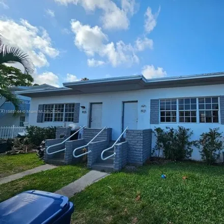 Buy this studio house on 1925 Marseille Drive in Isle of Normandy, Miami Beach