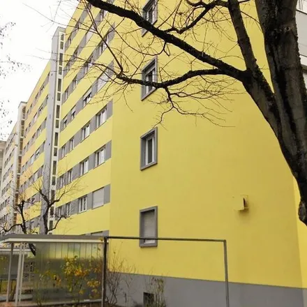 Rent this 3 bed apartment on Wankdorffeldstrasse 85 in 3014 Bern, Switzerland